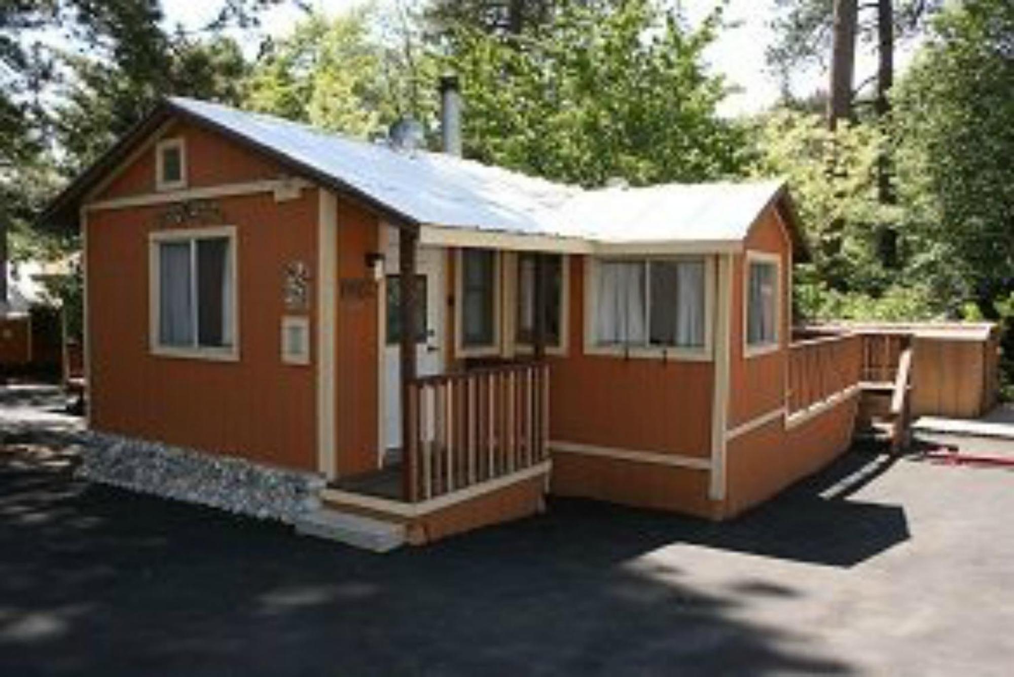 Sleepy Hollow Cabins And Hotel Crestline Buitenkant foto