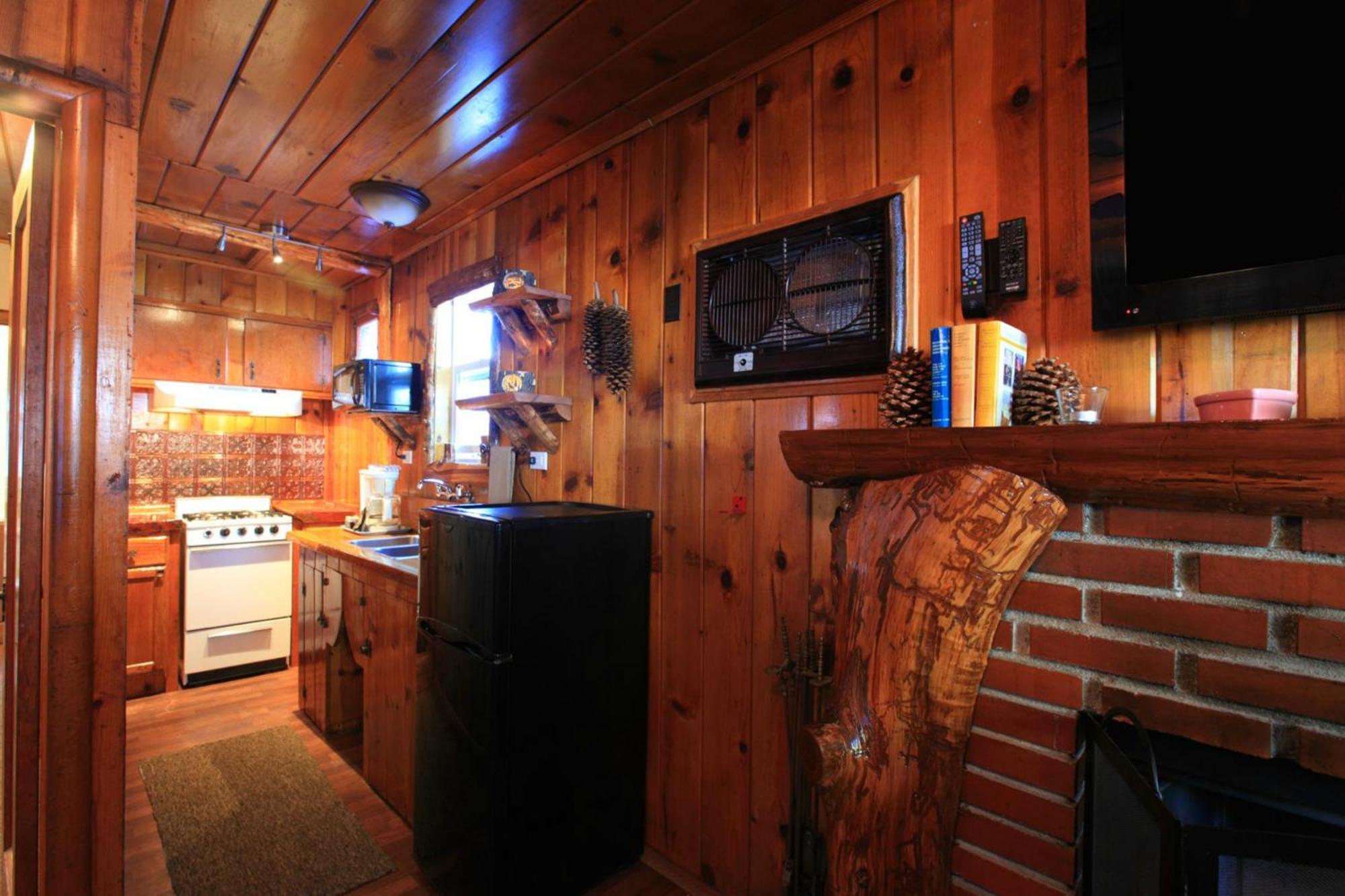 Sleepy Hollow Cabins And Hotel Crestline Buitenkant foto