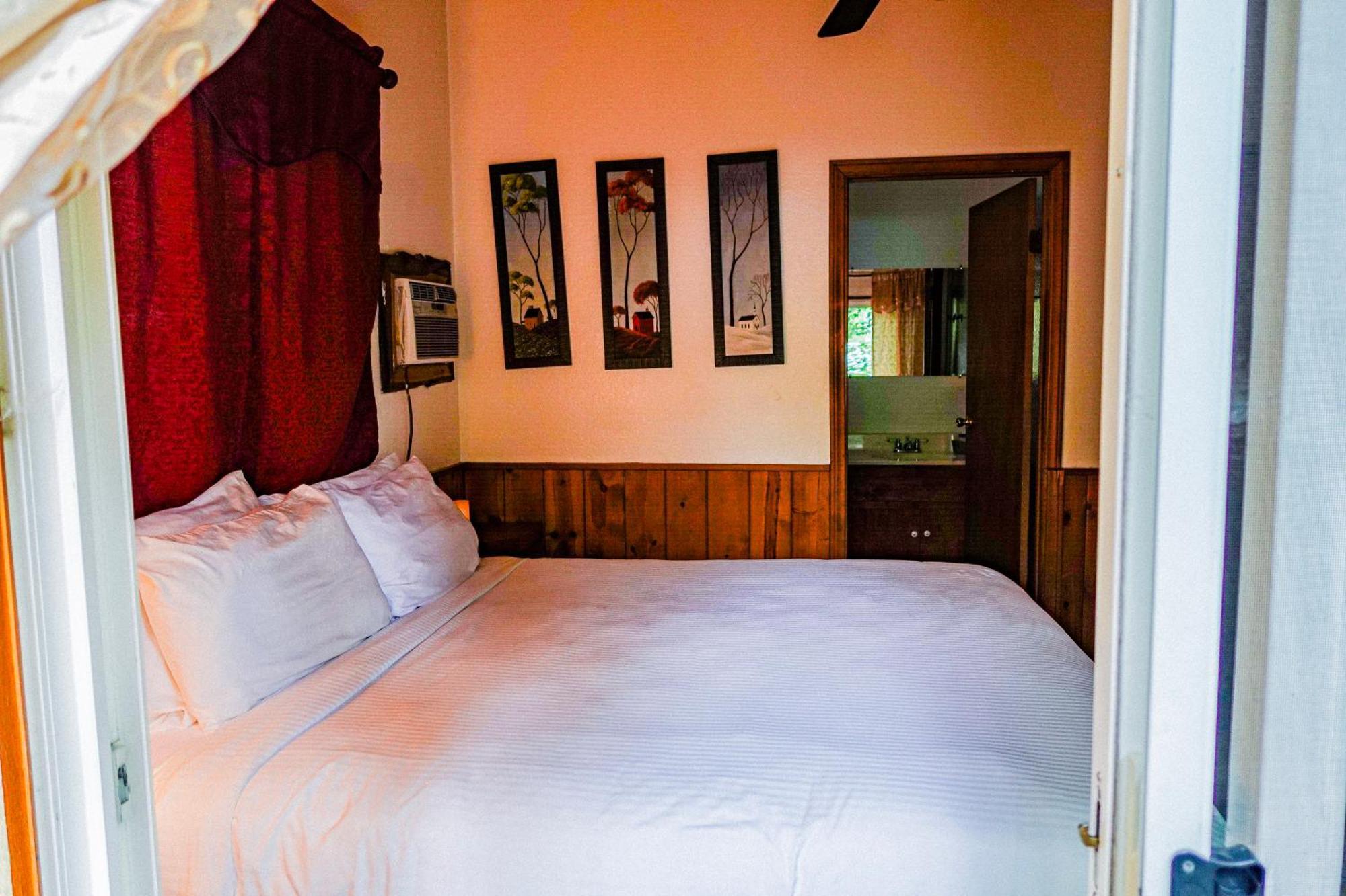 Sleepy Hollow Cabins And Hotel Crestline Buitenkant foto